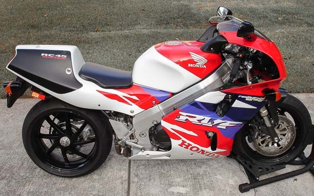 Honda RVF750R RC45