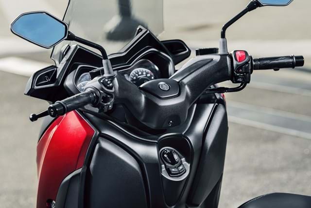 Yamaha X-MAX 125