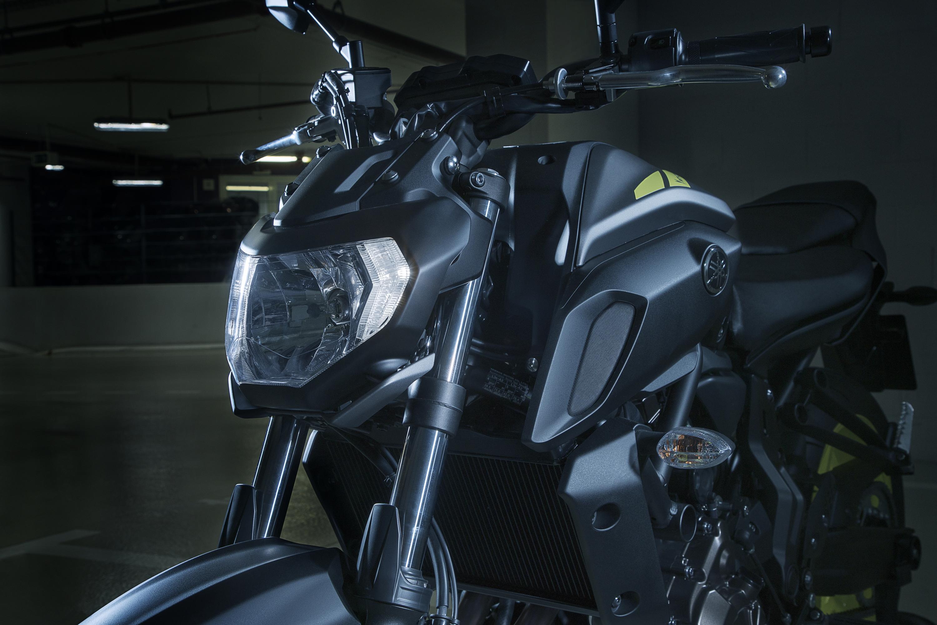 YAMAHA MT07 ABS A2 - ambiance-moto