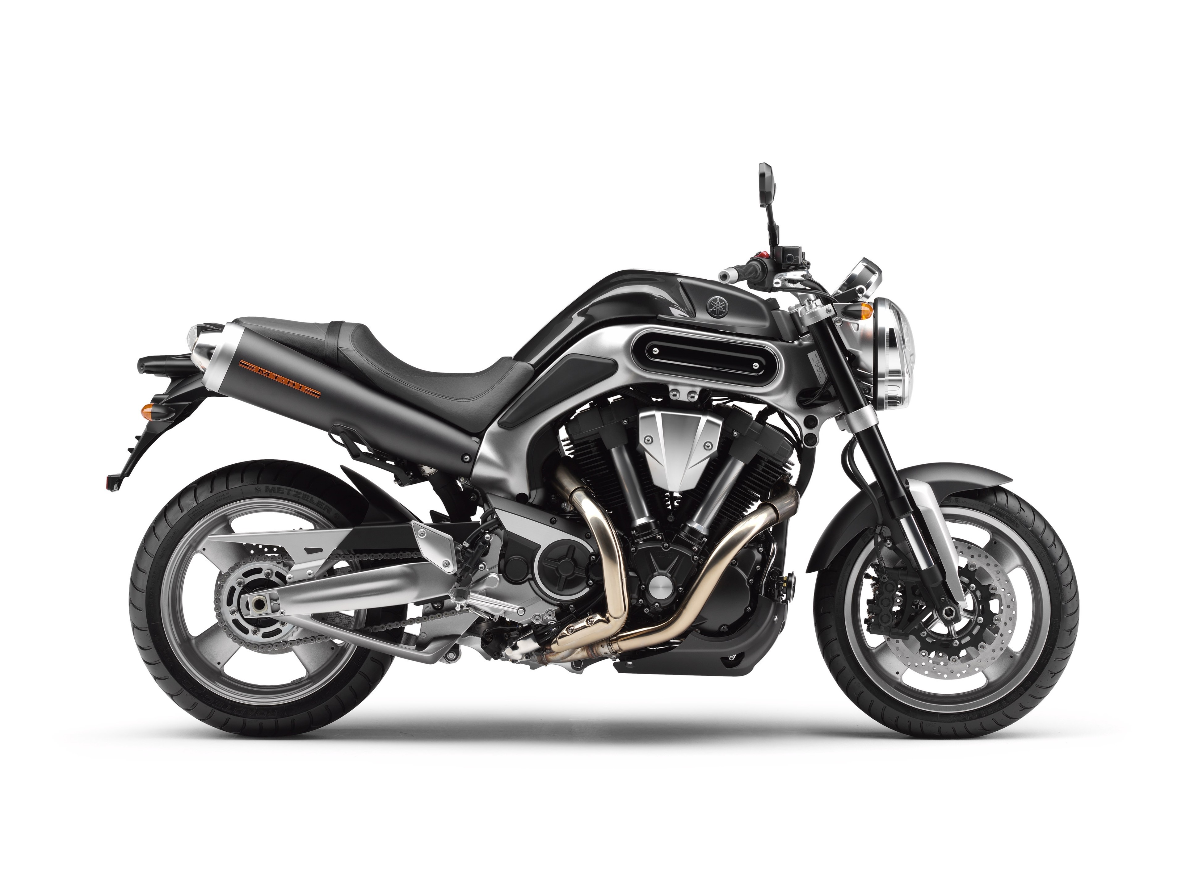 Hızlı ve şık Yamaha MT 01 Hızlı ve şık Yamaha MT 01