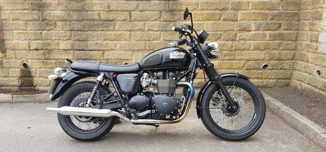 Triumph Bonneville T120 Black