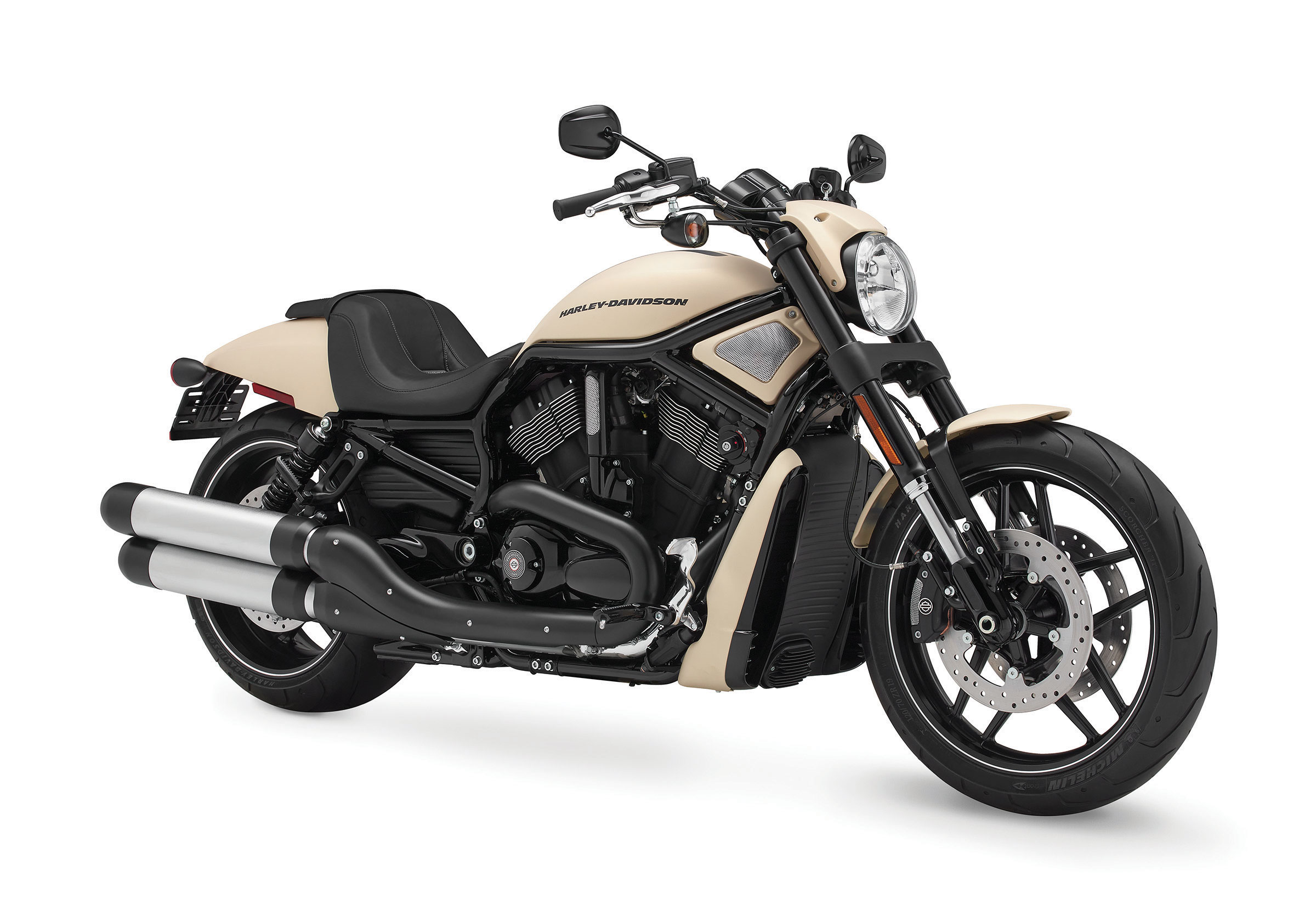 Harley Davidson v Rod 1200