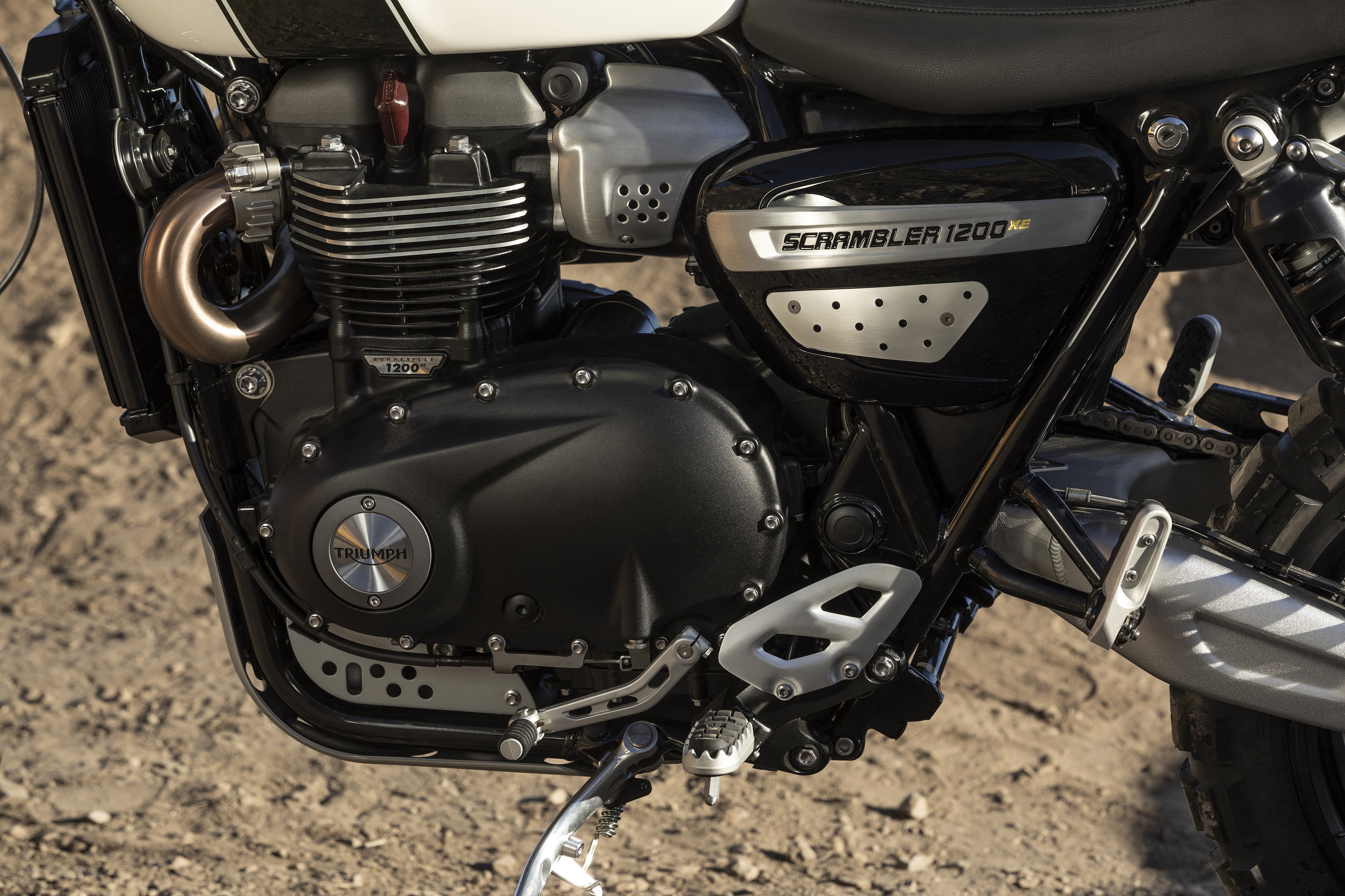 triumph scrambler 1200 xe saddlebolsas