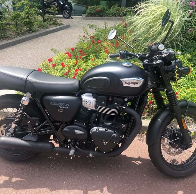 Triumph T100 Black