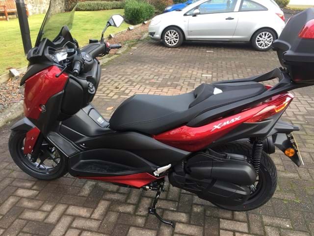Yamaha X-MAX 125