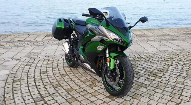 Sæt tabellen op Regulering kandidat Kawasaki Z1000SX (2017) Real World Review - The Bike Market