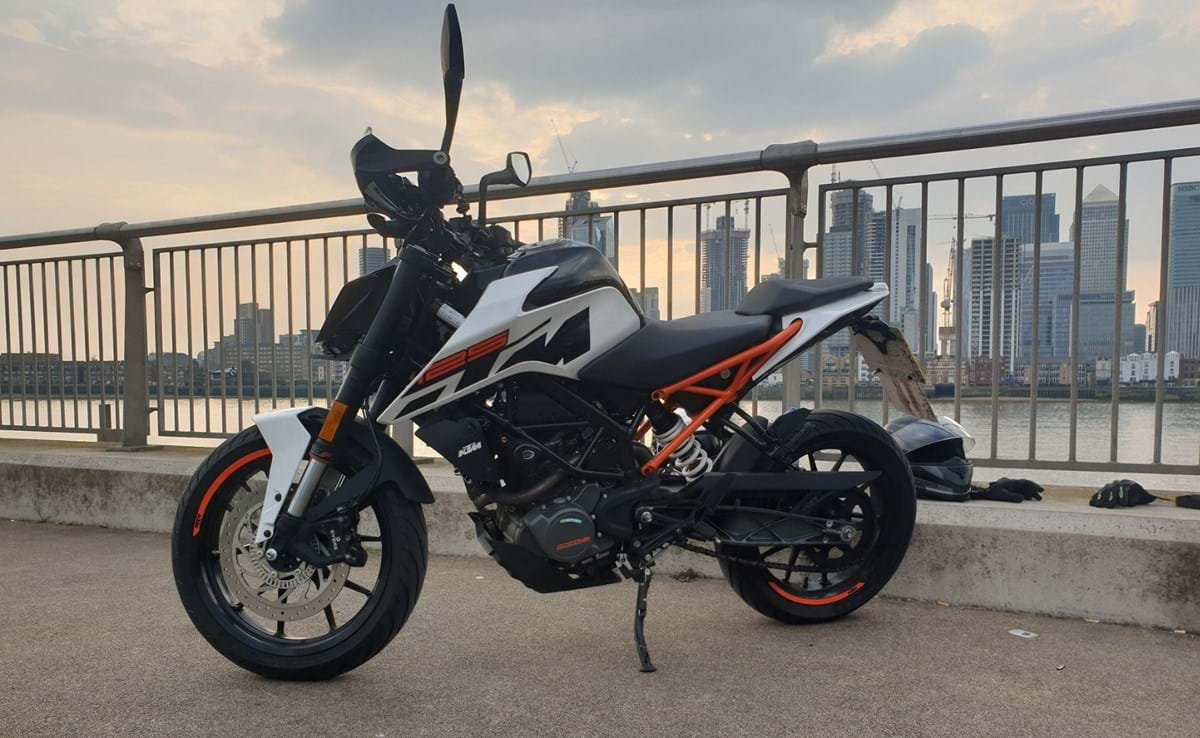 2017 KTM 125 Duke review