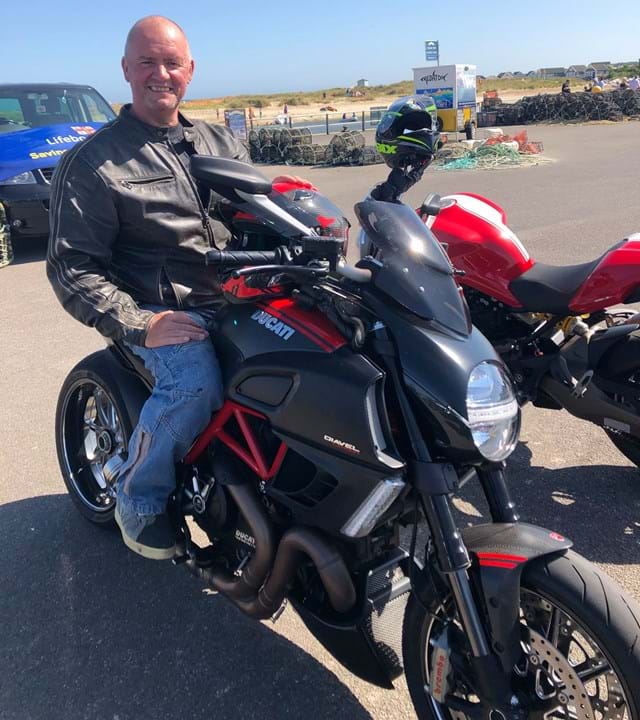 Ducati Diavel Carbon
