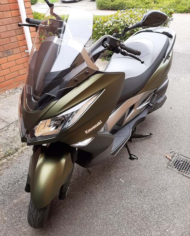 Kawasaki J300