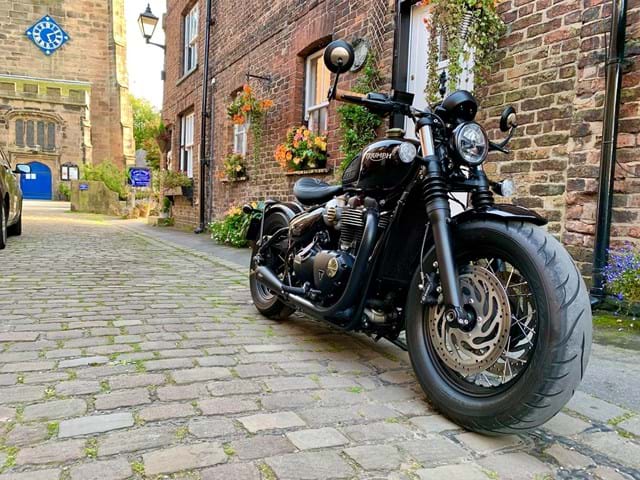Triumph Bobber Black