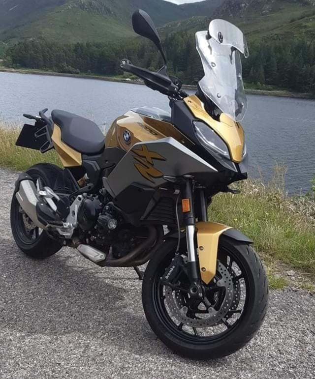 BMW F900XR