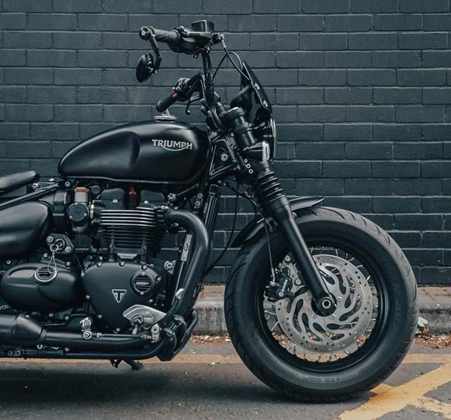 Triumph Bobber Black