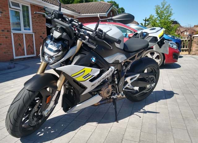 BMW S1000R