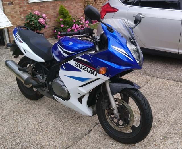 Suzuki GS500F