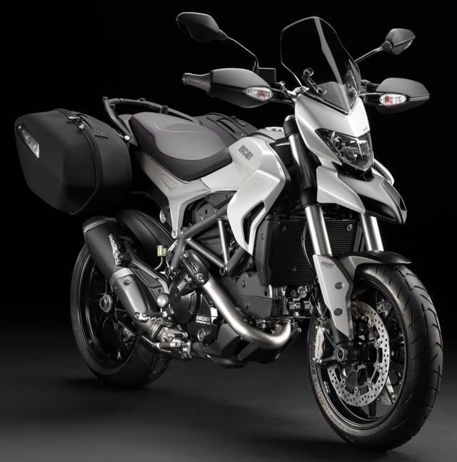 Ducati Hyperstrada 821